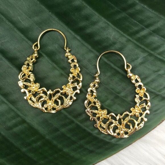 Gold Floral Detailed Hoop Earrings NWOT - Picture 1 of 8
